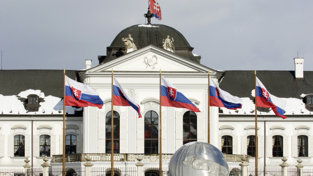 Četiri ministra u Vladi Slovačke podnelo ostavku zbog sukoba sa koalicionim partnerima