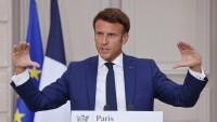 Makron pozvao Francuze da smanje potrošnju energenata za deset odsto