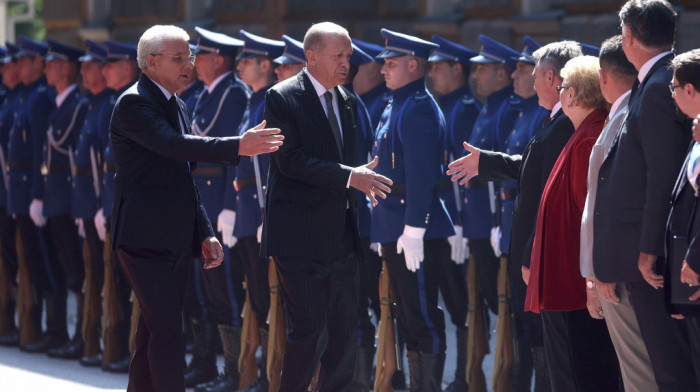 Erdogan stigao u Sarajevo, svečano dočekan ispred zgrade Predsedništva BiH