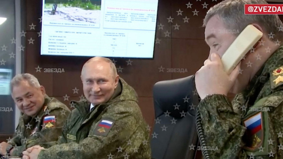 Vojne vežbe Rusije, Kine i Indije: Nasmejani Putin obišao poligon na Dalekom istoku