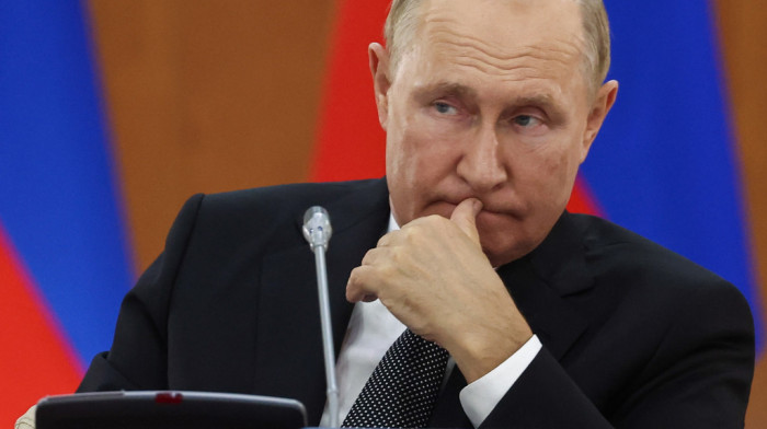 Putin u akciji "omekšavanja" domaće javnosti: Rastu pritisci na predsednika Rusije posle eksplozije na Krimskom mostu