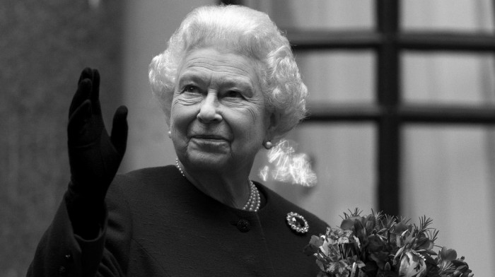 "Kraljica Elizabeta II preminula mirno u zamku Balmoral": Svet se oprašta od monarha koji je vladao sedam decenija