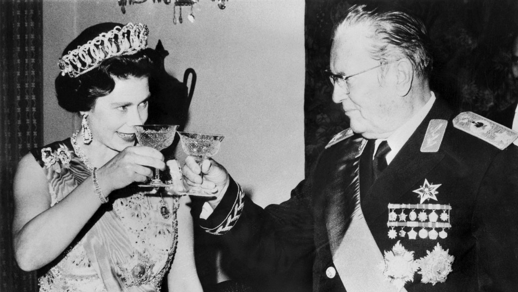 Elizabeta II u društvu Tita i Jovanke: Kako je izgledala poseta britanske kraljice Beogradu pre pola veka