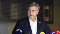 Plenković: Za Zagreb optužnica Srbije protiv hrvatskih pilota ne postoji i farsa je
