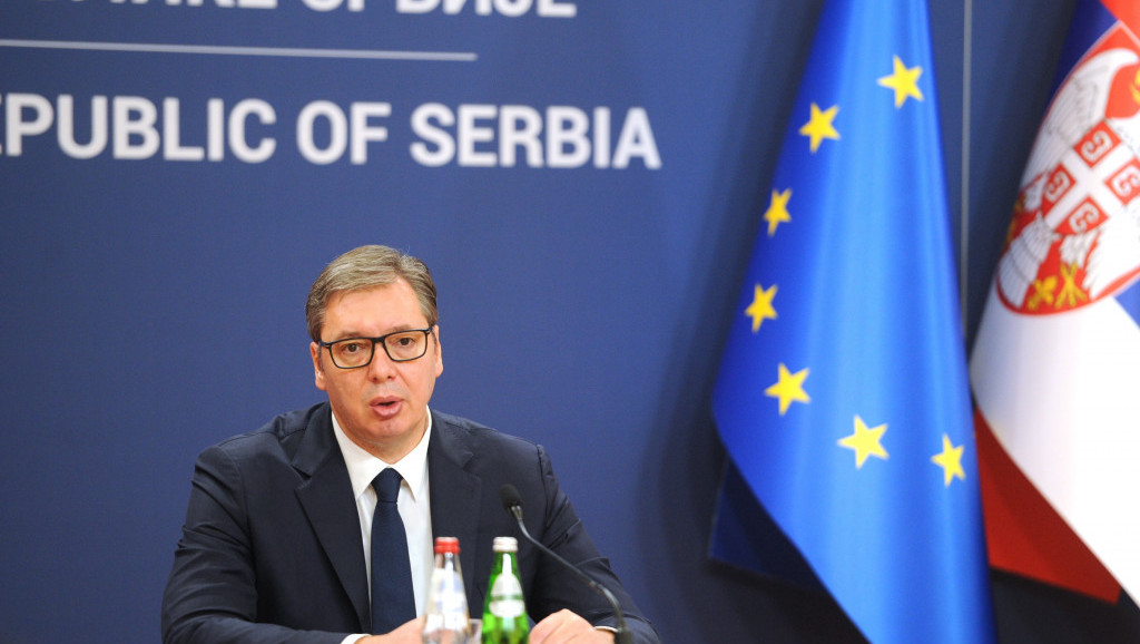 Vučić: Nadam se poseti Makrona 2023, skup u Pragu je prilika da se čuju predlozi sa različitih delova Evrope