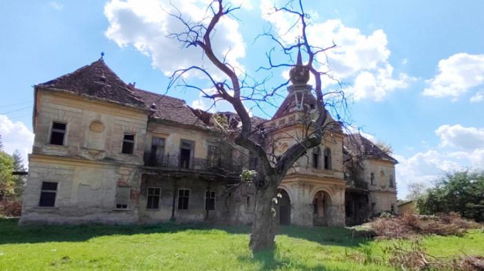 Propalo zdanje dobiće novi sjaj: Priprema za restauraciju dvorca porodice Bisingen-Nipenburg iz 19. veka