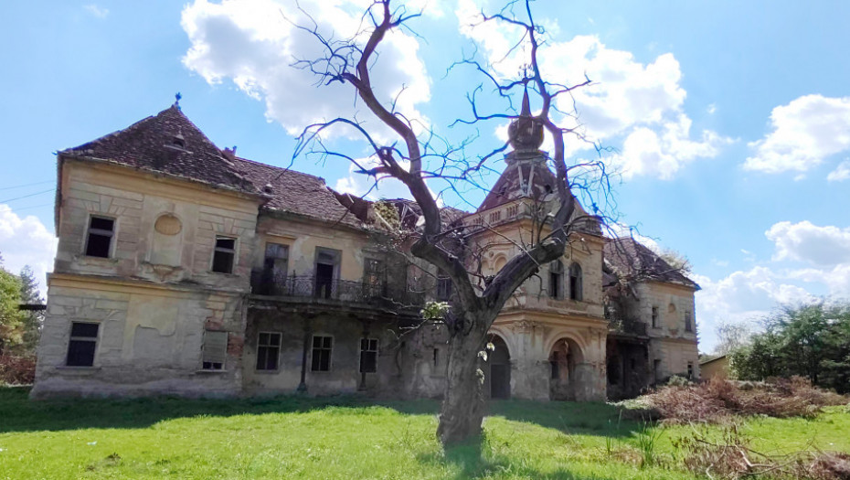 Propalo zdanje dobiće novi sjaj: Priprema za restauraciju dvorca porodice Bisingen-Nipenburg iz 19. veka