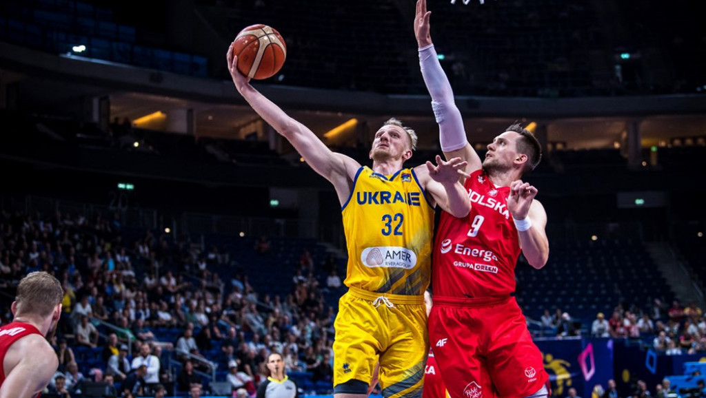 Košarkaši Poljske eliminisali Ukrajinu u osmini finala EP