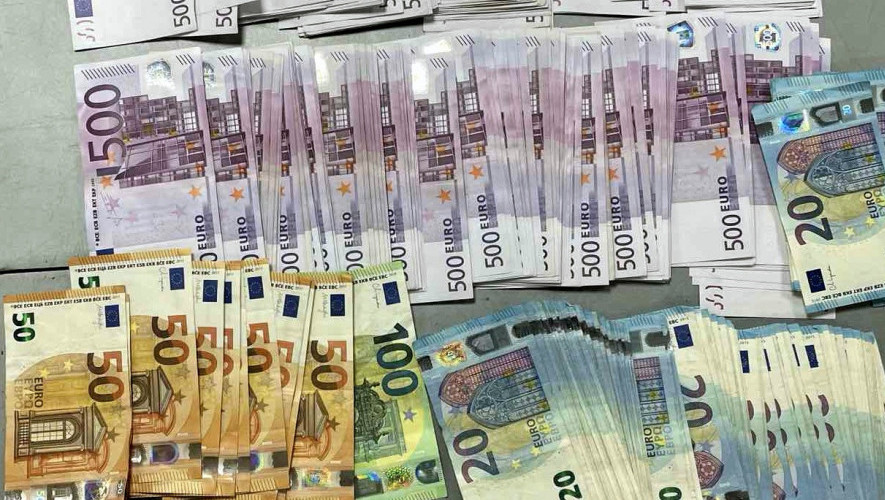 Sprečen ilegalni prenos novca: Na graničnom prelazu Batrovci zaplenjeno 62.000 evra