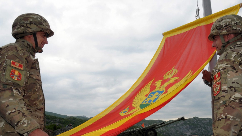 Poručnica Vojske Crne Gore povređena nakon što joj se u ruci aktivirala eksplozivna naprava prilikom obuke