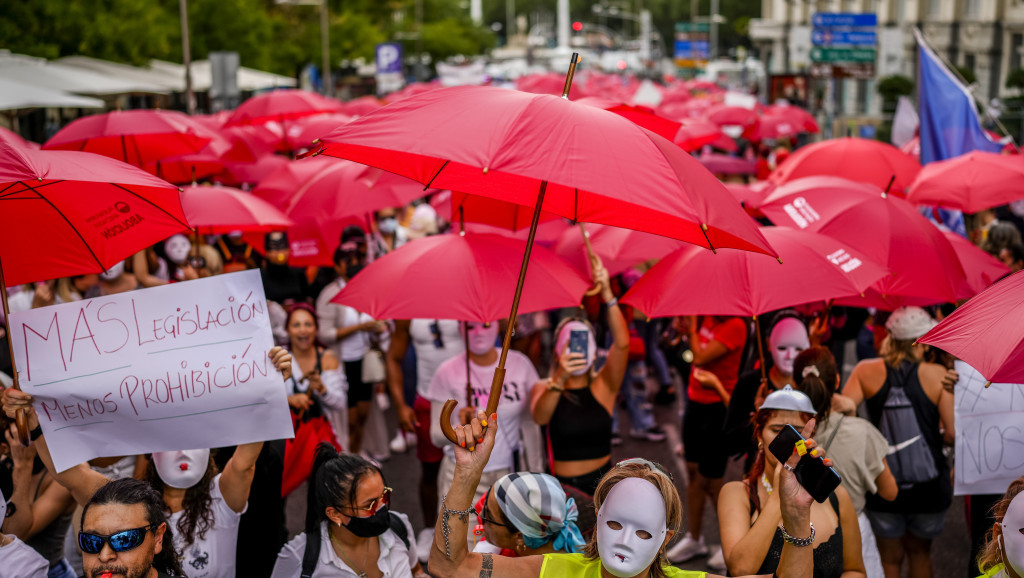 Protest vlasnika španskih seks klubova i radnika protiv zakona o prostituciji