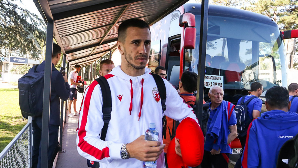 Fudbaleri Crvene zvezde krenuli u Trabzon po prve bodove u Ligi Evrope: Trener Milojević na put poveo 23 igrača