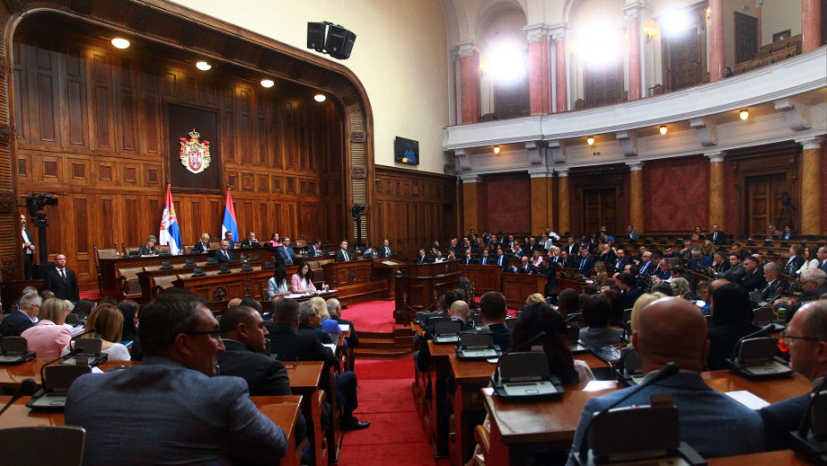 Skupština usvojila noćas izmene Zakona o ministarstvima, Vlada Srbije imaće 25 ministara