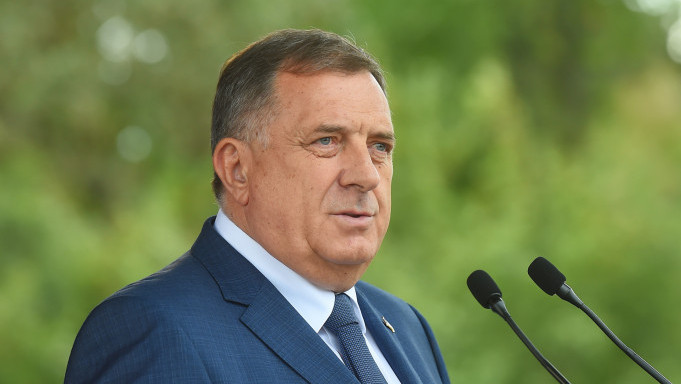 Dodik optužio članicu Centralne izborne komisije da lažnim suzama prikriva susret sa Šarovićem