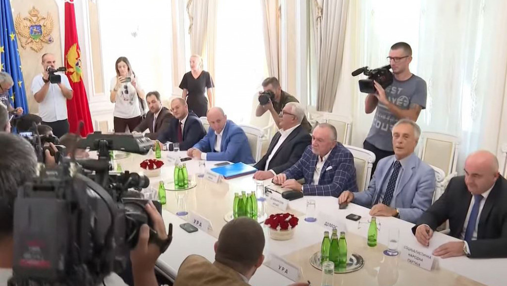 Poslednji pokušaj da se sastavi nova vlada u Crnoj Gori - sastala se "stara većina", Mandić tvrdi da pregovori idu dobro