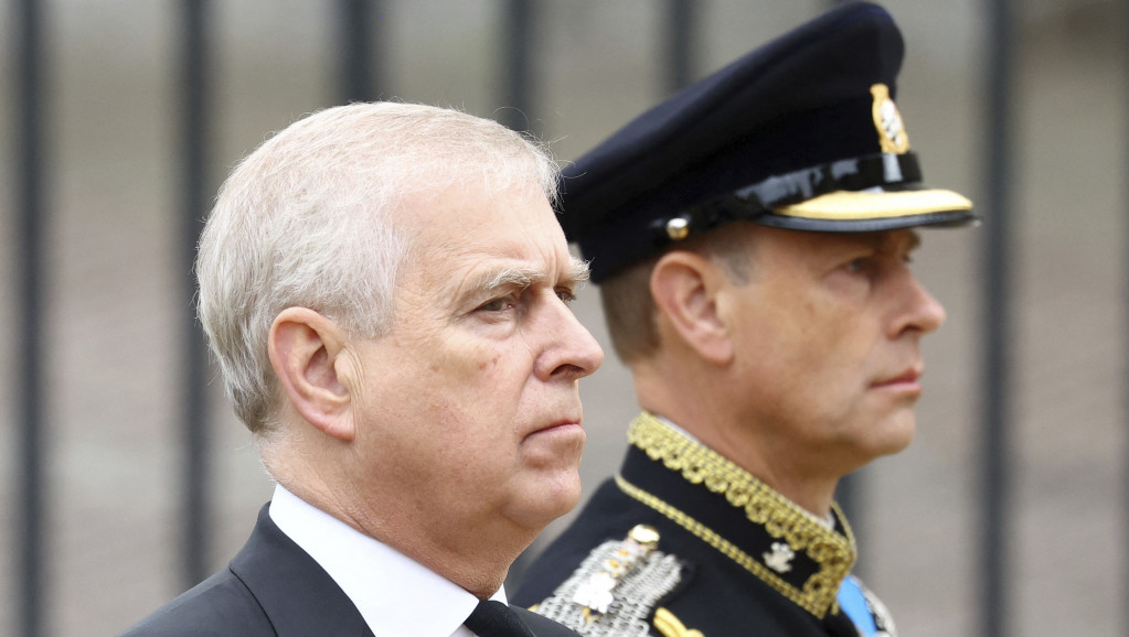 Razmatra se zakon o uklanjanju bivšeg princa Endrjua iz kraljevske linije nasleđivanja