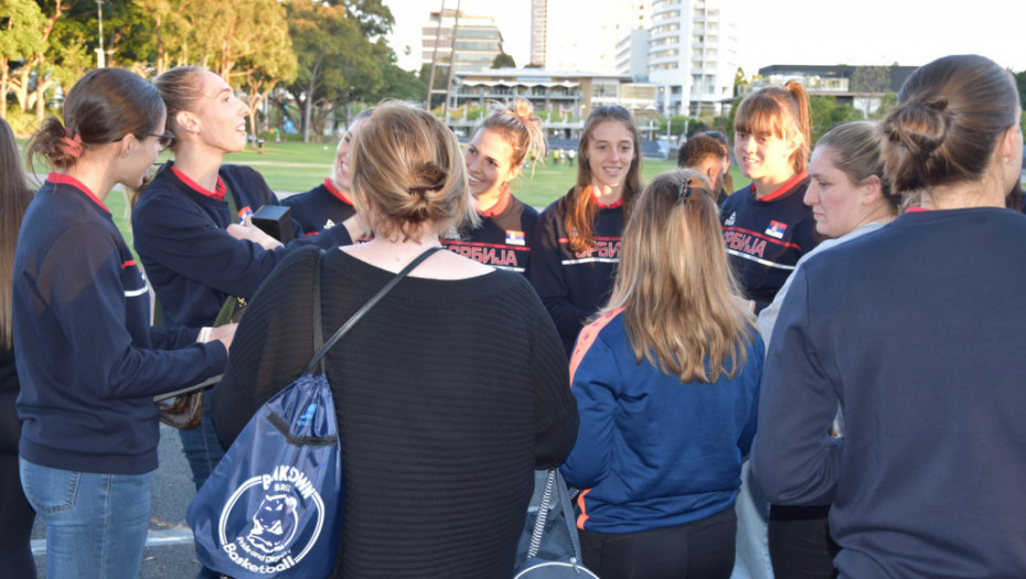 Košarkašice skupljale snagu pred početak SP u Australiji: Družile se sa navijačima Srbije u Sidneju