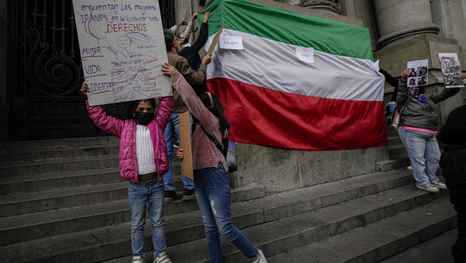 U Iranu uhapšeno devet stranaca zbog umešanosti u proteste