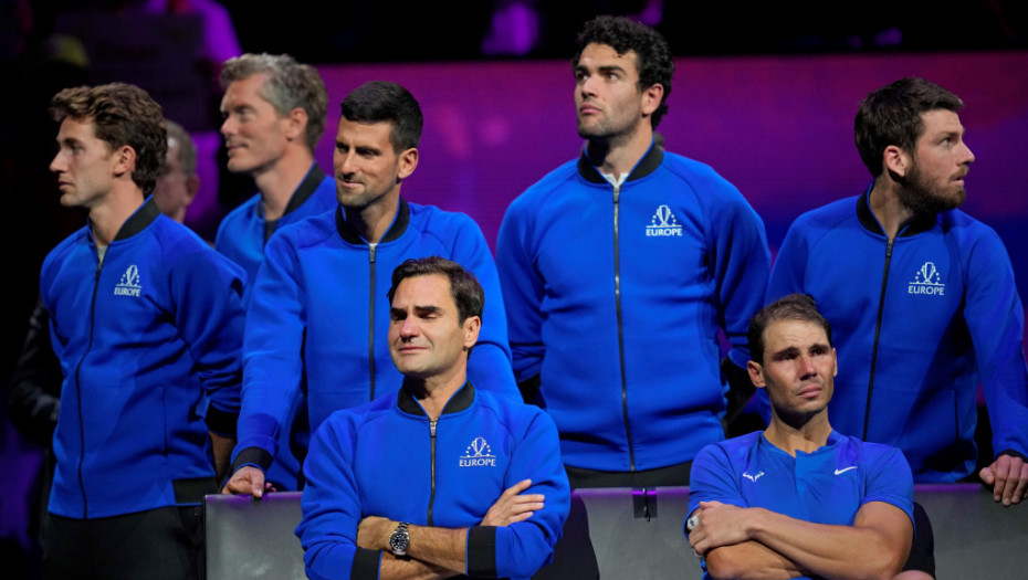 Federer porazom u dublu sa Nadalom završio karijeru, usledio emotivan govor Švajcarca