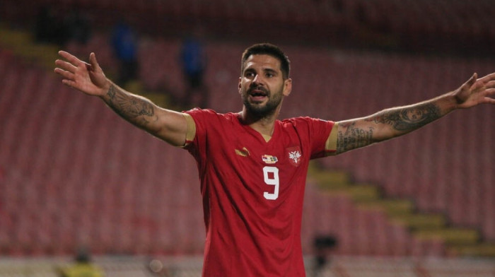 Mitrović posetio "Stamford Bridž": Čelsi ne može da da gol, a rešenje je sve vreme na tribinama