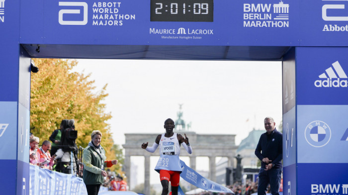 Kenijac Kipčoge oborio svetski rekord na maratonu u Berlinu