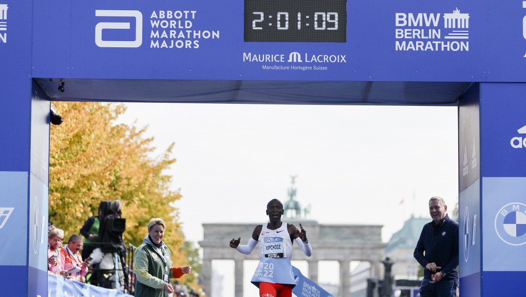 Kenijac Kipčoge oborio svetski rekord na maratonu u Berlinu