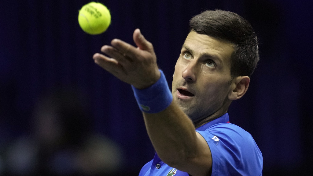 Đoković u četvrtfinalu Mastersa u Parizu: Hačanov izgubio i osmi duel protiv Novaka