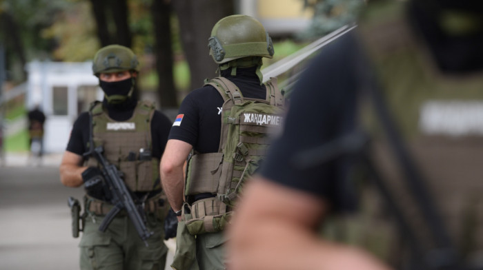 Uhapšena četiri policajca zbog zloupotrebe službenog položaja