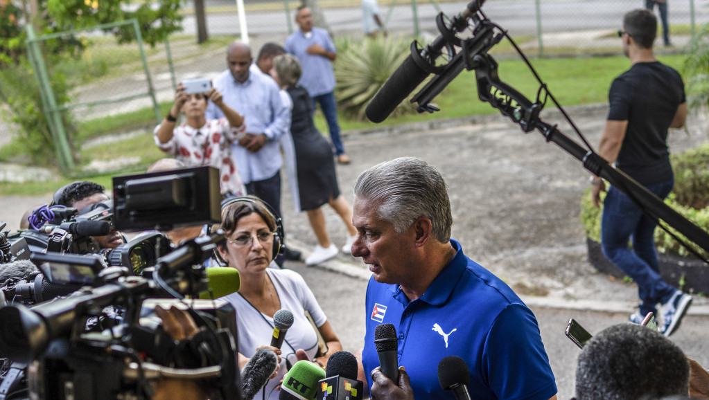 "Umreti za domovinu znači živeti": Dijaz-Kanel tvrdi da SAD nemaju opravdani razlog da napadnu Kubu