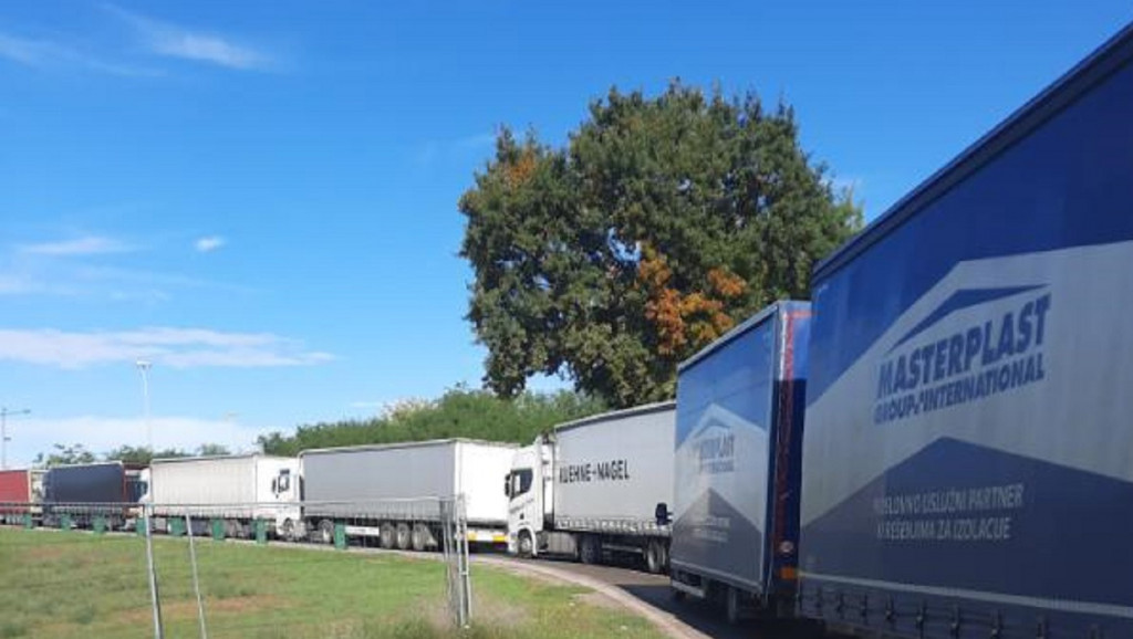 Zastoj u teretnom saobraćaju na ulazu GP Kelebija