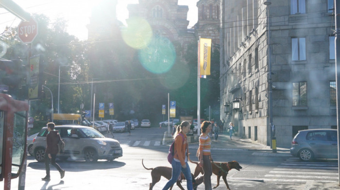 Hladno jutro a tokom dana promenljivo oblačno, nestabilno i vetrovito - druga polovina nedelje toplija