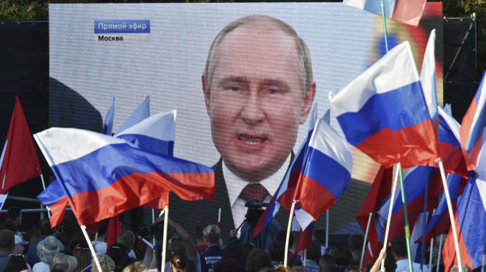 Govor Putina na Crvenom trgu: Uradićemo sve da ojačamo bezbednost u četiri regiona