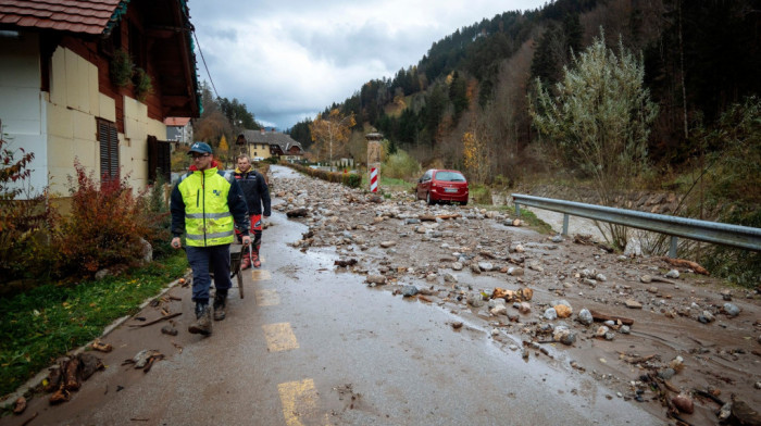 Obilne padavine izazvale poplave širom Slovenije: Nabujale reke i blokirani putevi