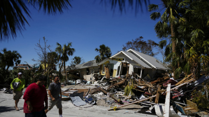 U SAD 30 ljudi stradalo od posledica uragana Ijan
