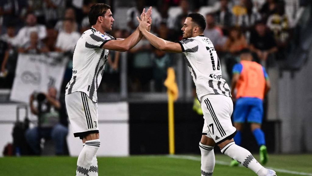 Vlahović i Kostić vodili Juventus do ubedljive pobede u Salernu