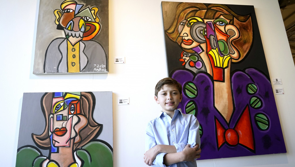 "Mali Pikaso" ima samo 10 godina, a svoja dela prodaje za 230.000 dolara: Inspirišu ga Dali, Modiljani i Pokemoni