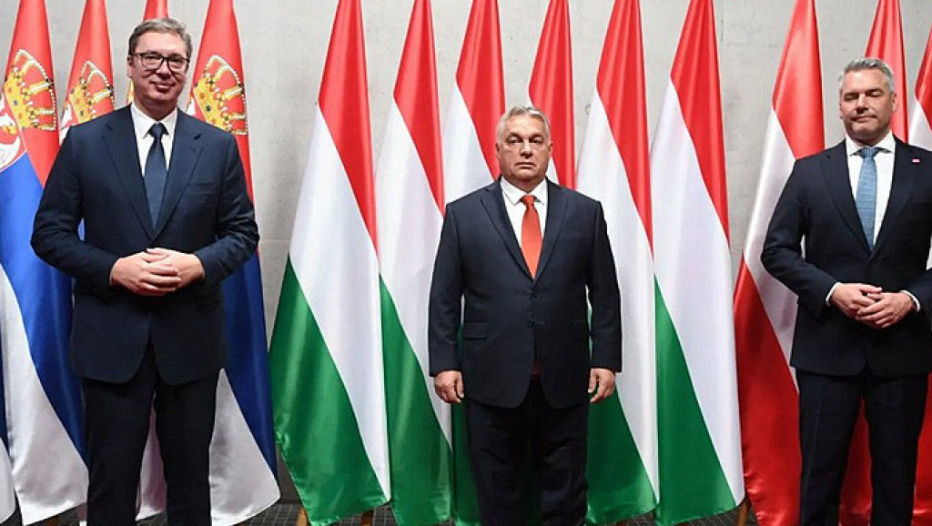 Vučić u Budimpešti na trilateralnom sastanku: Susret sa Orbanom i Nehamerom