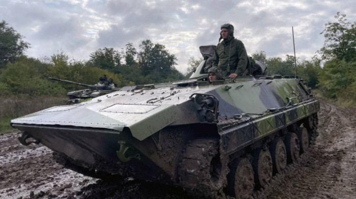 Kadeti Vojske Srbije prošli obuke za upravljanje oklopnim borbenim vozilima