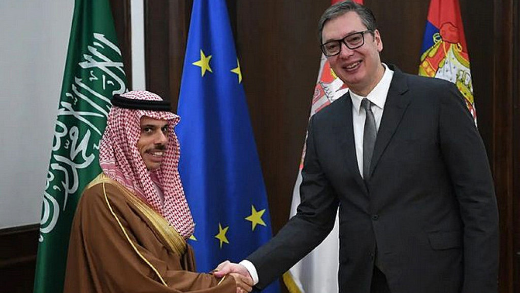 Vučić se sastao sa šefom diplomatije Saudijske Arabije: Srbija zainteresovana za produbljivanje saradnje