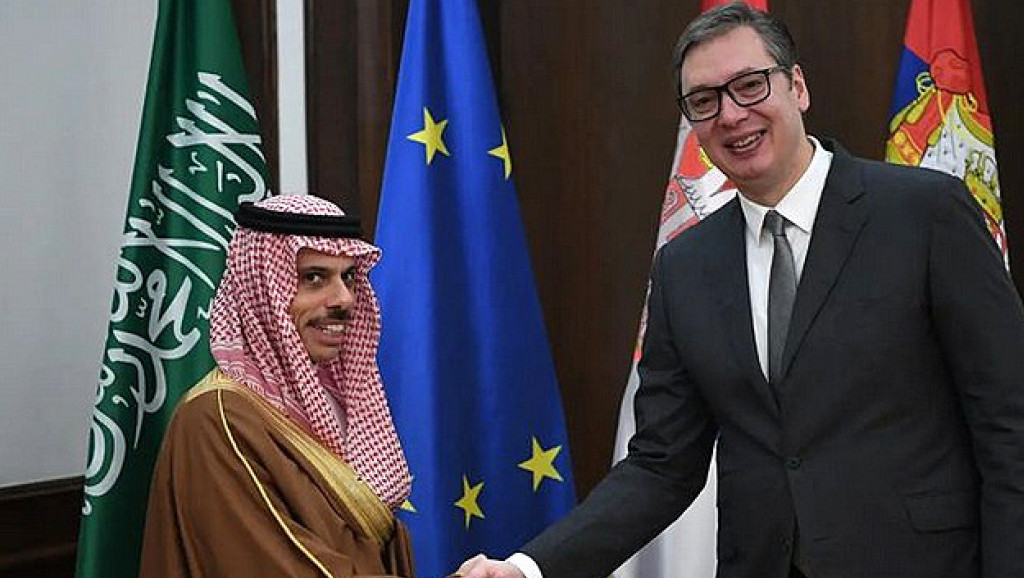 Vučić se sastao sa šefom diplomatije Saudijske Arabije: Srbija zainteresovana za produbljivanje saradnje