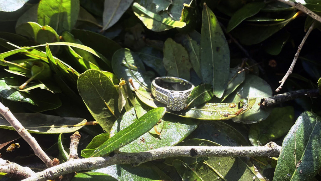 Uragan Ijan vratio izgubljeni verenički prsten vlasnici