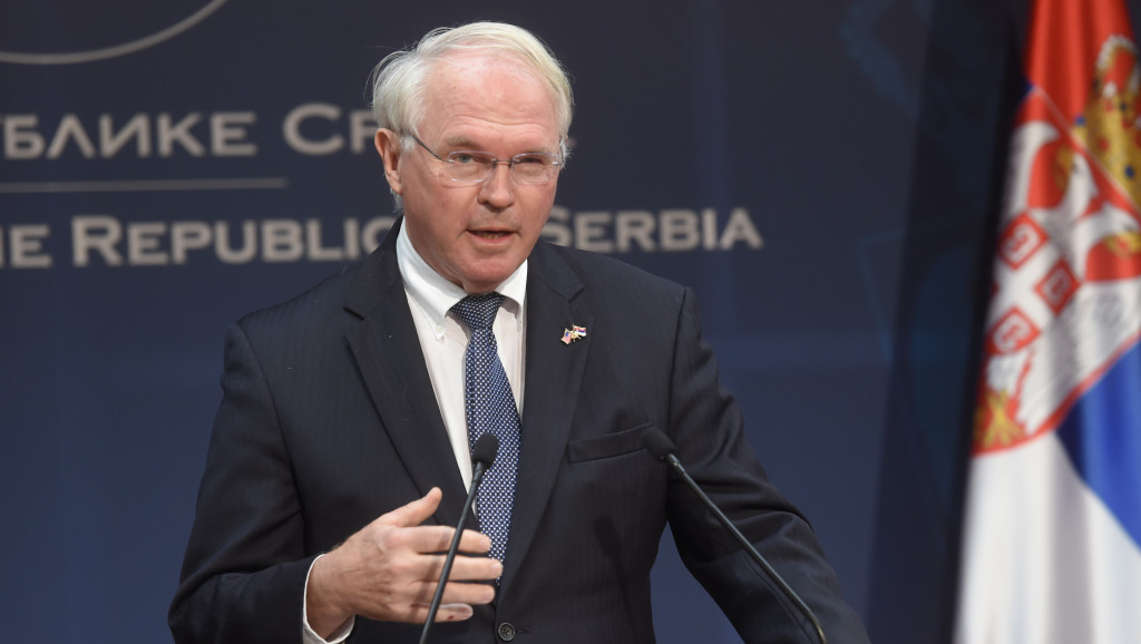 Hil: Drago mi je što je formirana nova vlada, posebno što imamo novog ministra spoljnih poslova