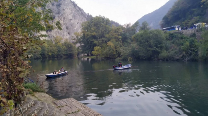 Telo starijeg muškarca izvučeno iz vode u Ovčar Banji