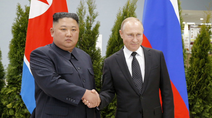 Bela kuća: Putin i Kim Džon Un sklopili dogovor o oružju, Rusija tražila municiju za rat u Ukrajini