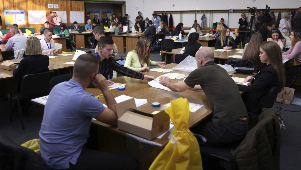 Nastavljeno ponovno brojanje glasova sa izbora za predsednika Republike Srpske, radiće se u tri smene