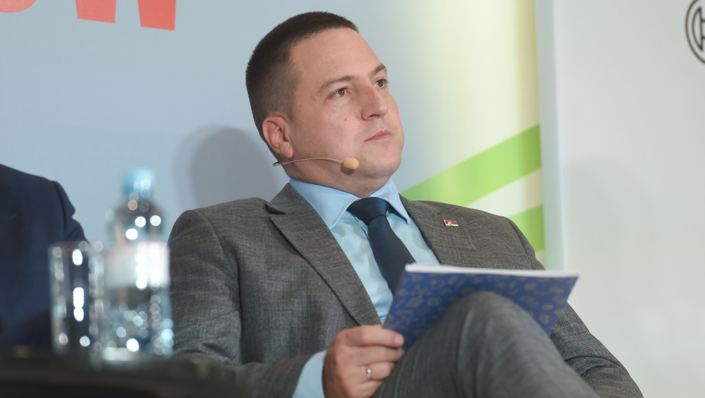 Ružić: Obavezno srednje obrazovanje bilo bi krupan iskorak napred