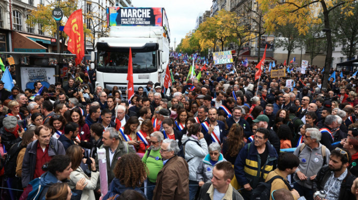 Velike demonstracije u Parizu protiv rastućih troškova života