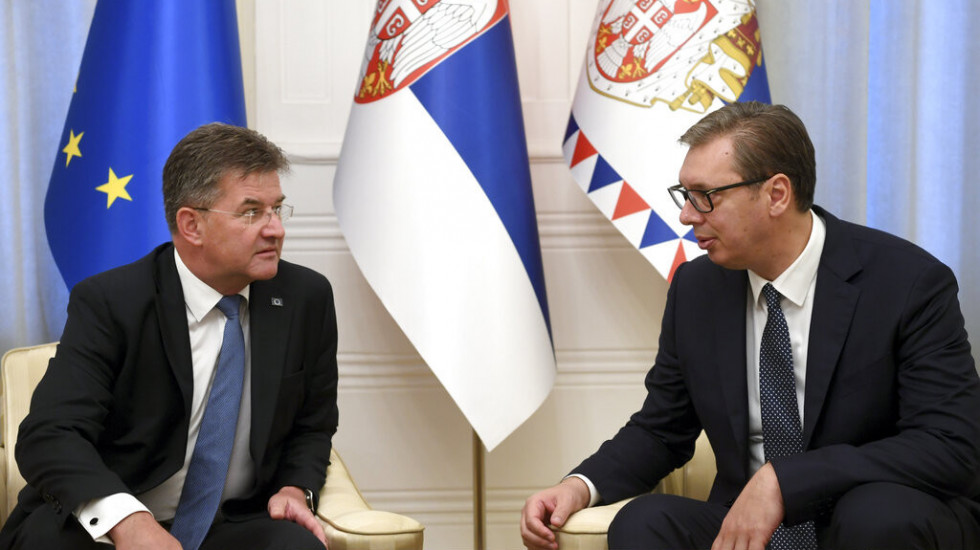 Vučić danas sa Lajčakom: Na stolu i samit u Tirani, čeka se odluka predsednika Srbije o učešću