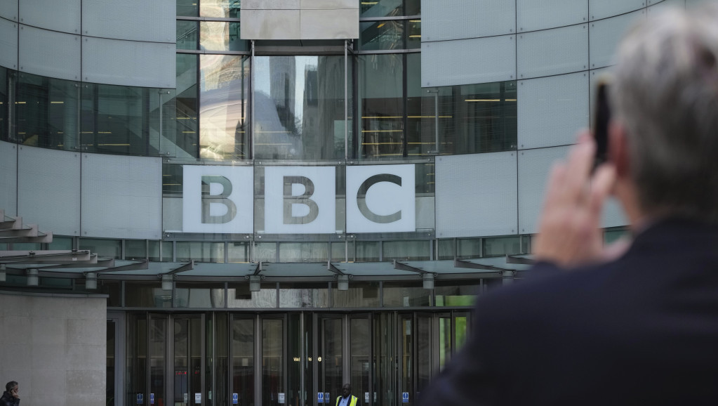 Novi problemi za BBC: Istraga zbog optužbi na račun poznatog voditelja