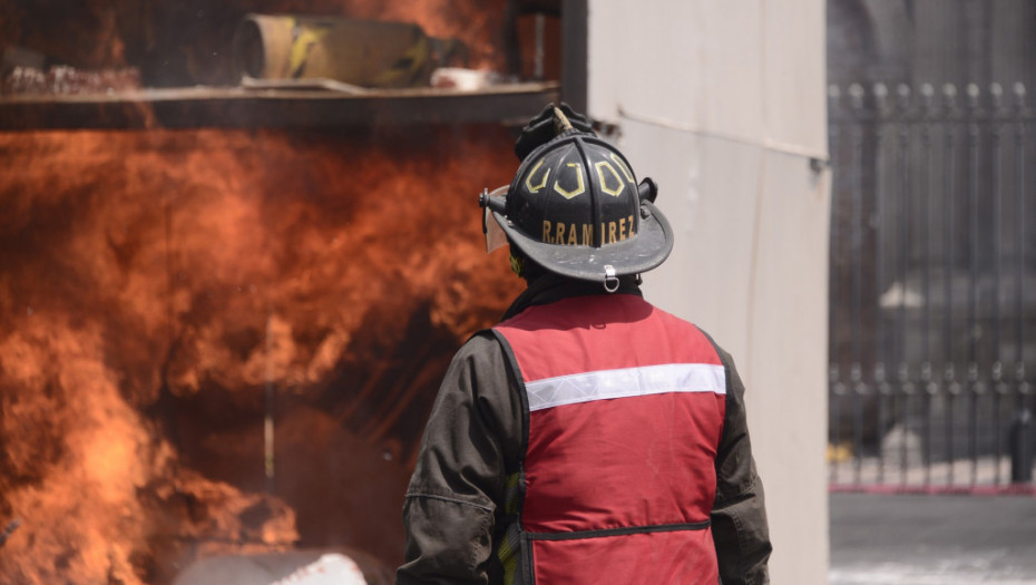 Veliki požar u Meksiku, cisterna sa gorivom udarila u nadvožnjak